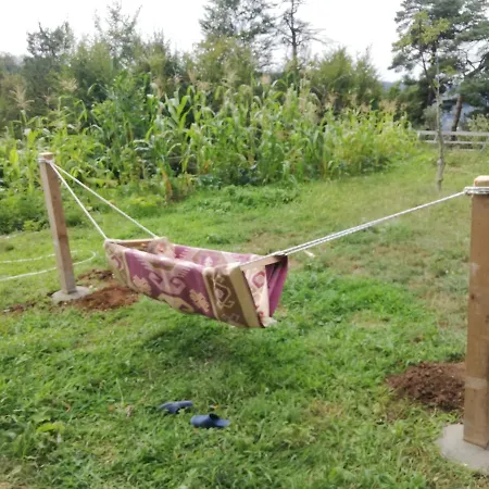 Villa Sahile Yakin Dag Koyunde Bir Trabzon